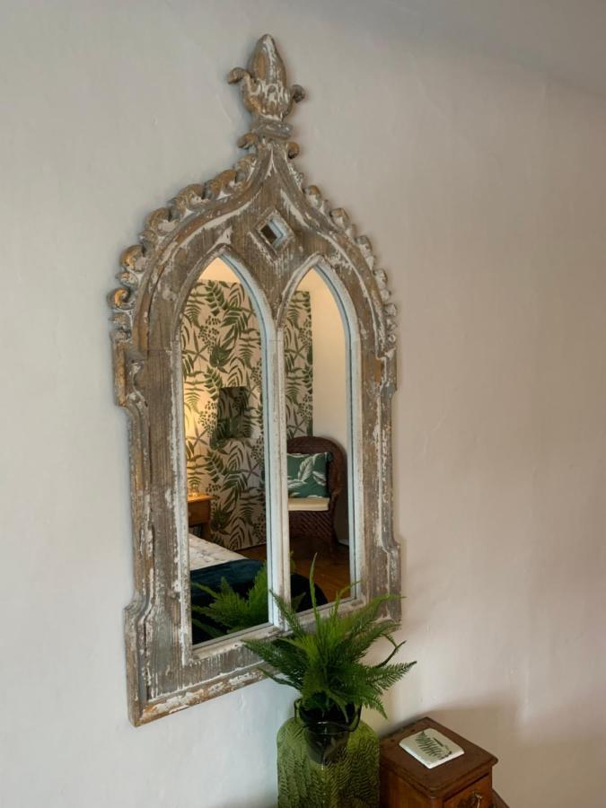 Idyllic, Rustic, Traditional In Rural Village With Wood Burner And A Great Local Pub Casa de Férias