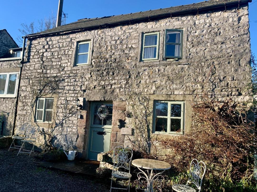 Idyllic, Rustic, Traditional In Rural Village With Wood Burner And A Great Local Pub Holiday home